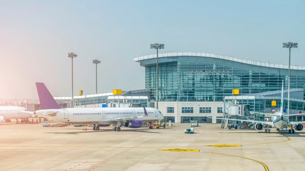 Burbank Airport (BUR) Transportation Guide: How to Get To and From Hollywood Burbank